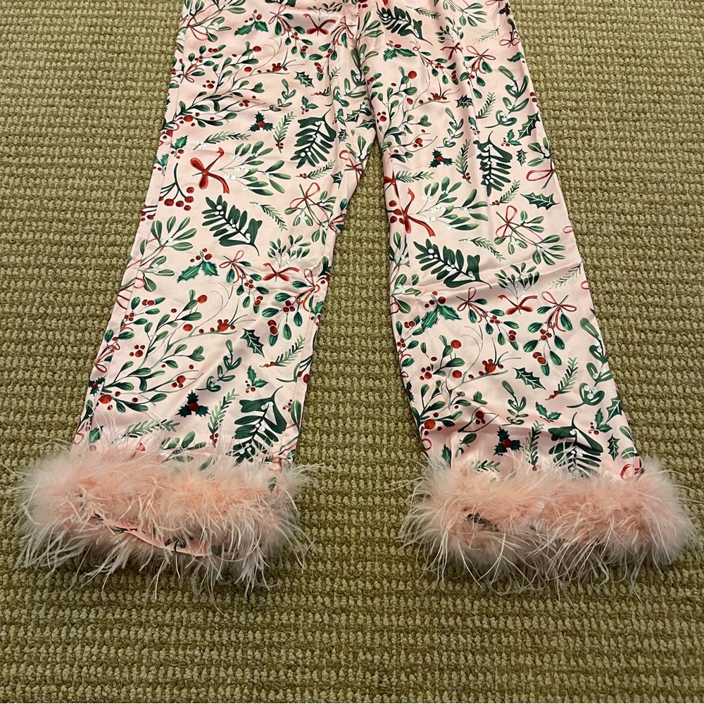 Ivy City Co. Bianca Pink Christmas Pajama Set Small NWT - Picture 9 of 13
